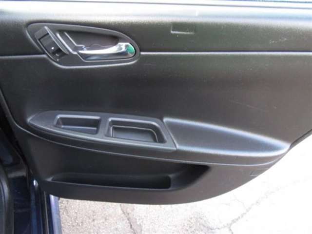 2011 Chevrolet Impala Police 4dr Sedan w/3FL